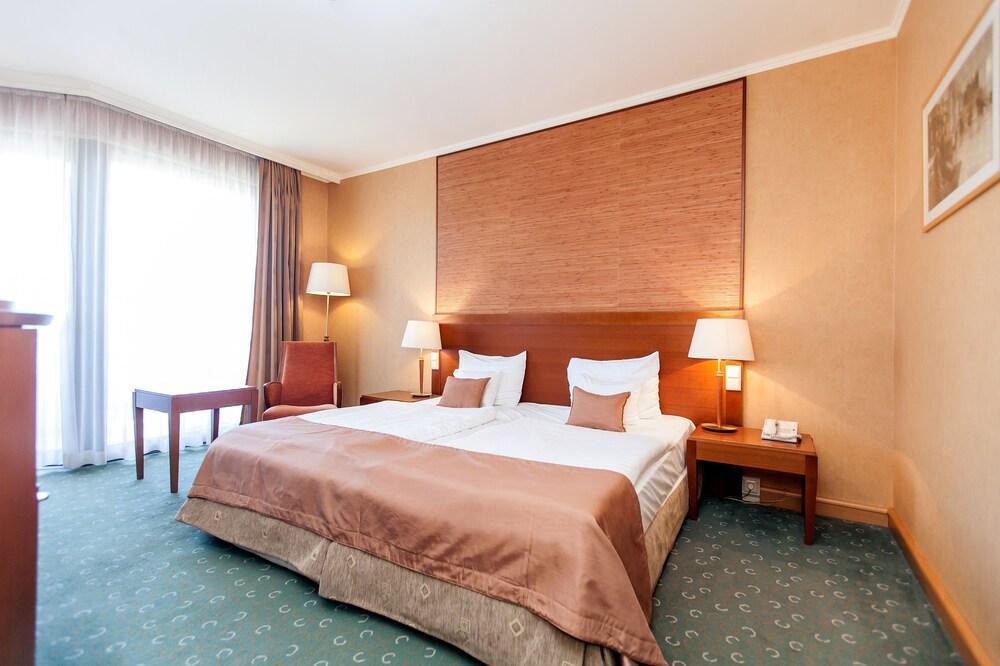 Bük Greenfield Hotel Golf & Spa מראה חיצוני תמונה