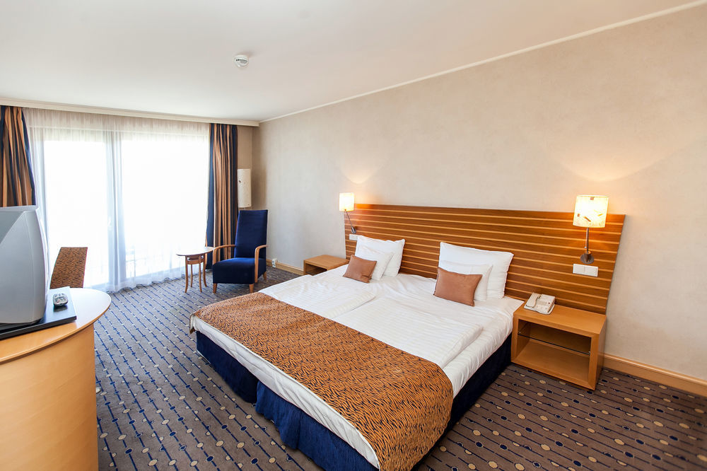 Bük Greenfield Hotel Golf & Spa מראה חיצוני תמונה