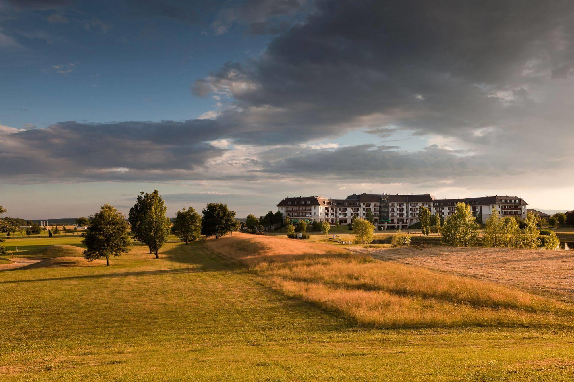 Bük Greenfield Hotel Golf & Spa מראה חיצוני תמונה